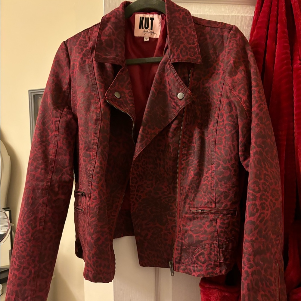 Moto Jacket with a animalistic style!